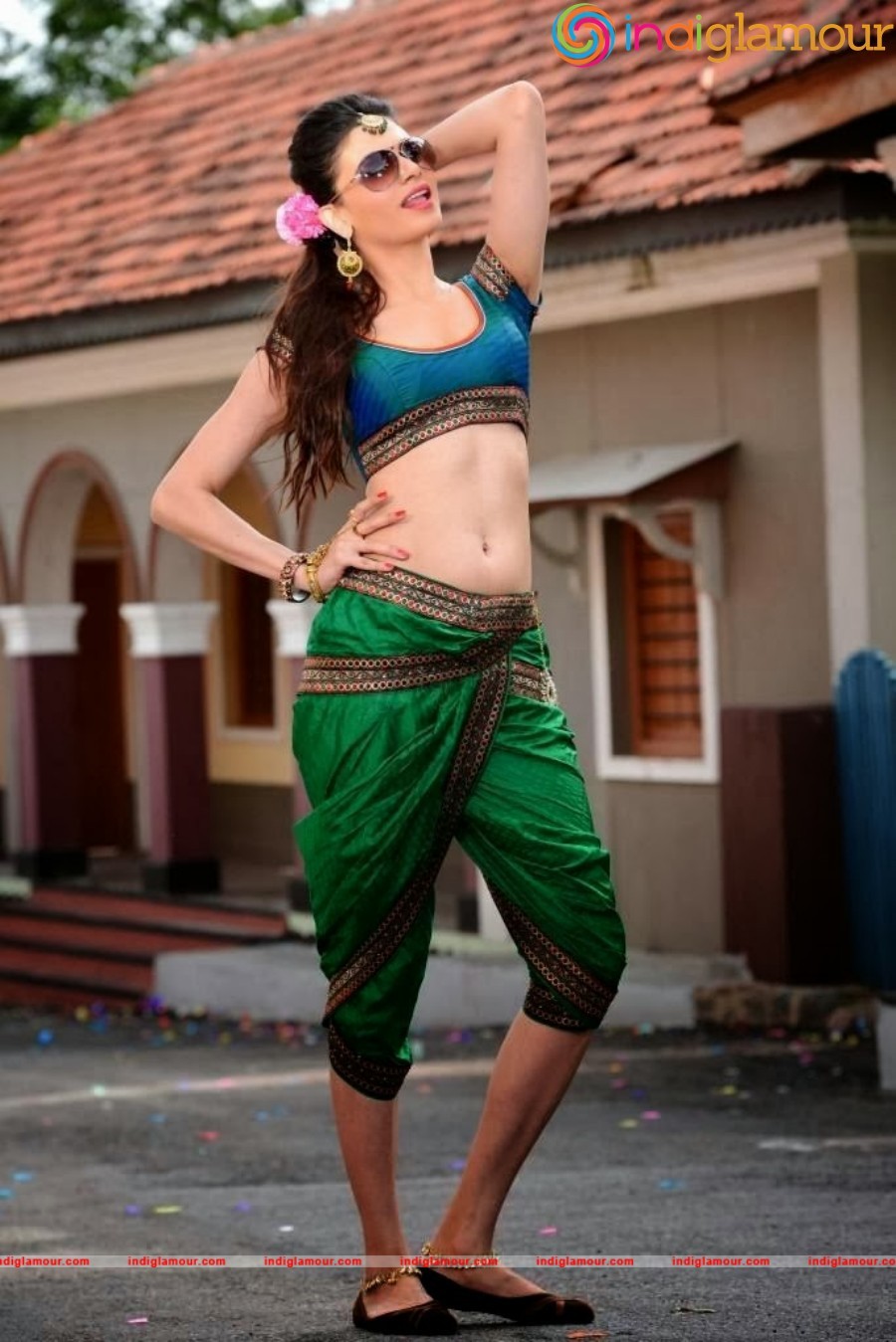 Simran Kaur Actress hd photo