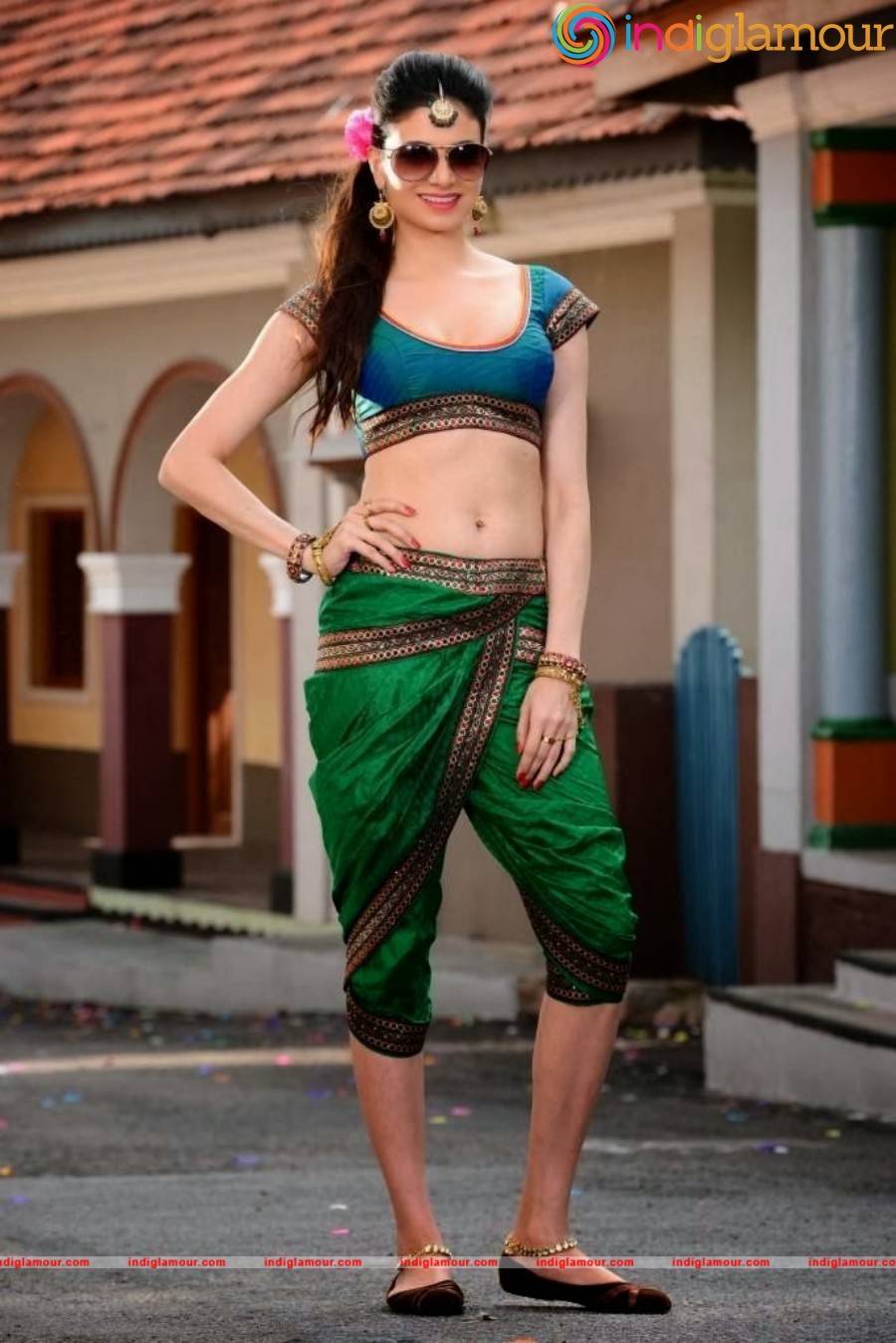 Simran Kaur Actress hd photo