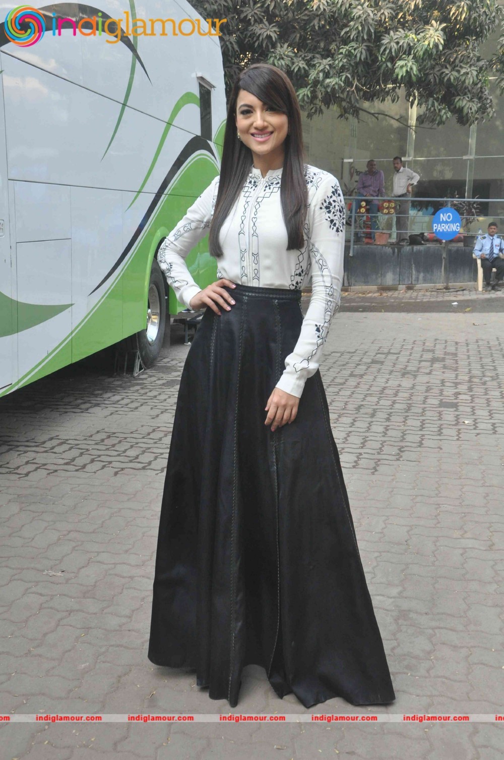 Gauhar Khan Actress hd photo
