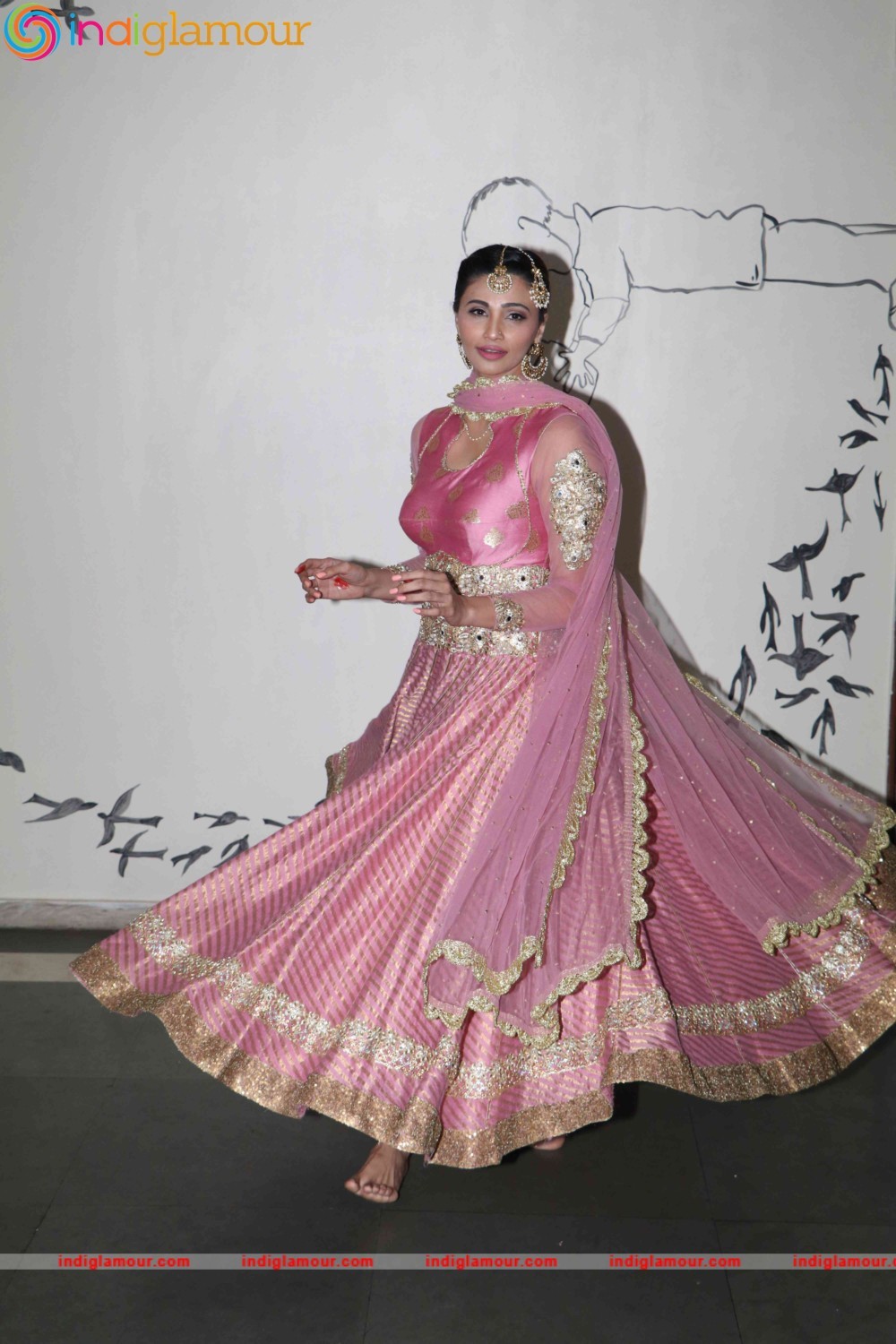 Daisy Shah Actress hd photo
