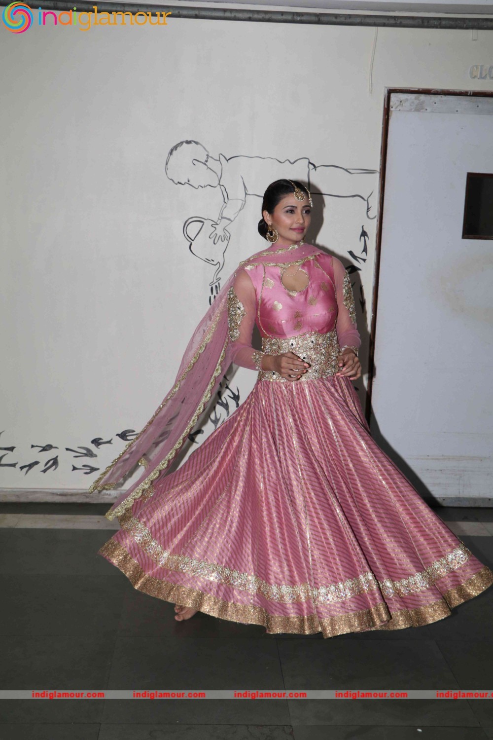 Daisy Shah Actress hd photo
