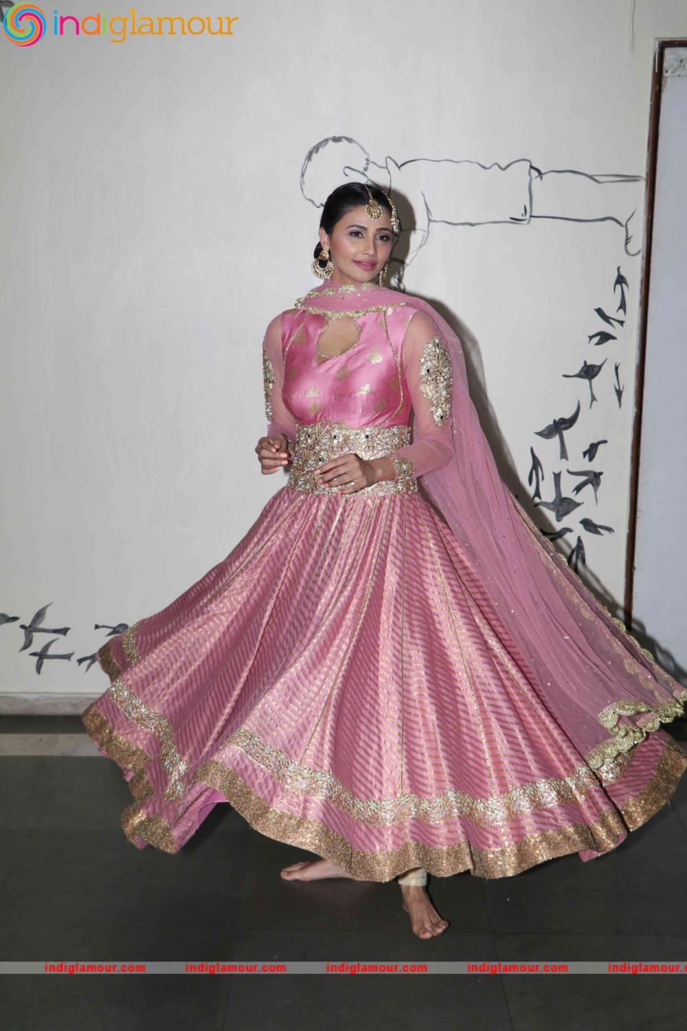 Daisy Shah Actress hd photo