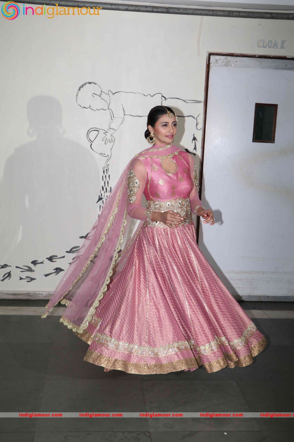 Daisy Shah Actress hd photo