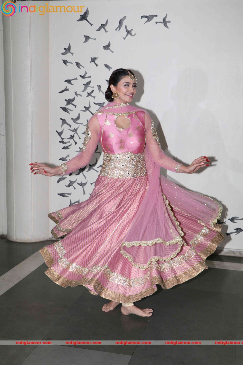 Daisy Shah Actress hd photo