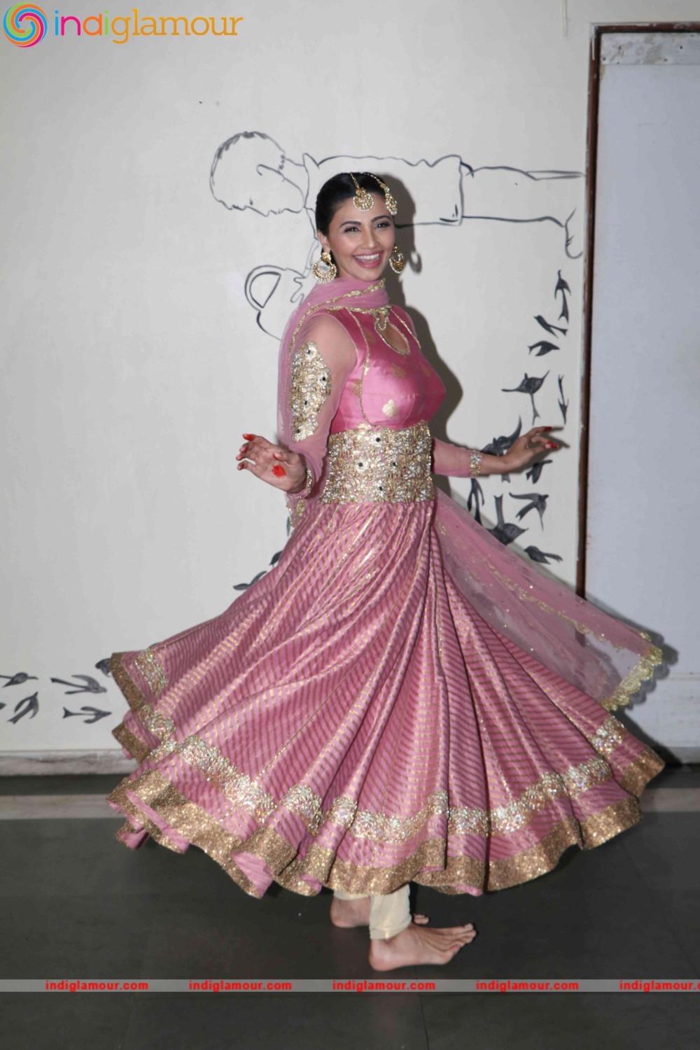 Daisy Shah Actress hd photo