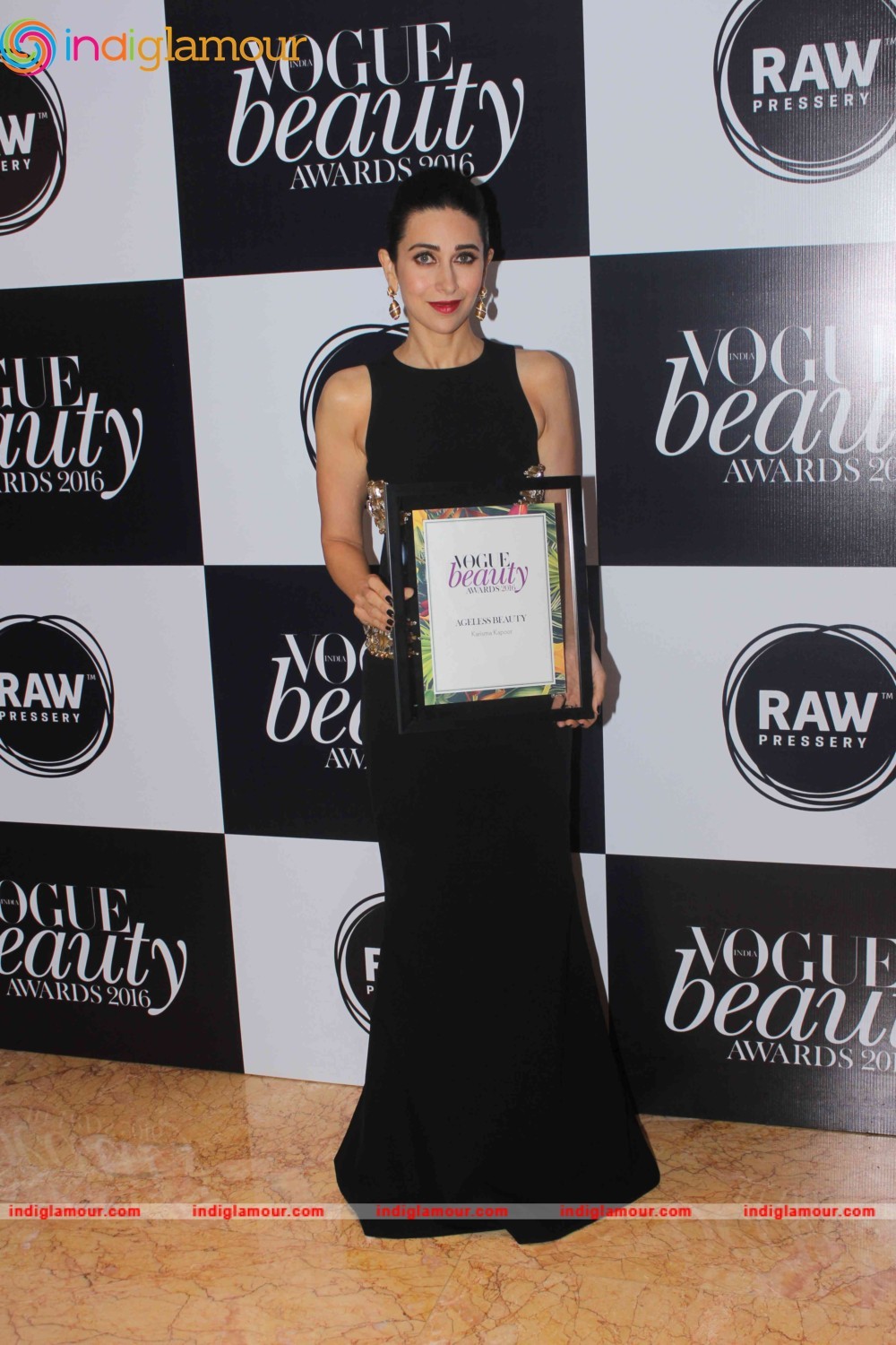 Karisma Kapoor Actress hd photo
