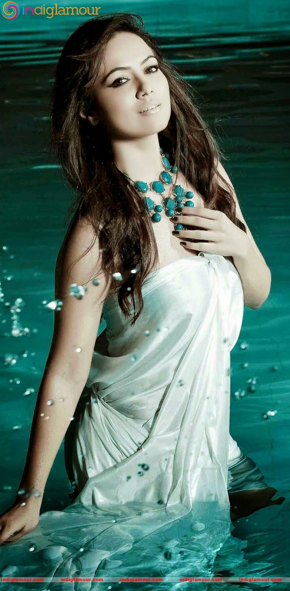 Sana Khan Actress hd photo
