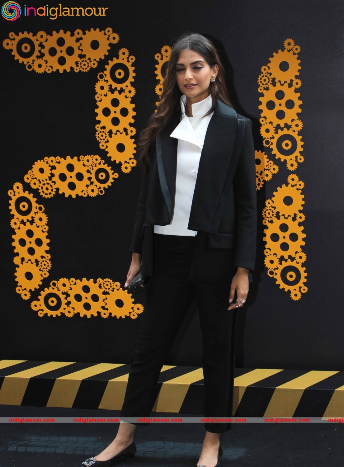 Sonam Kapoor Actress hd photo