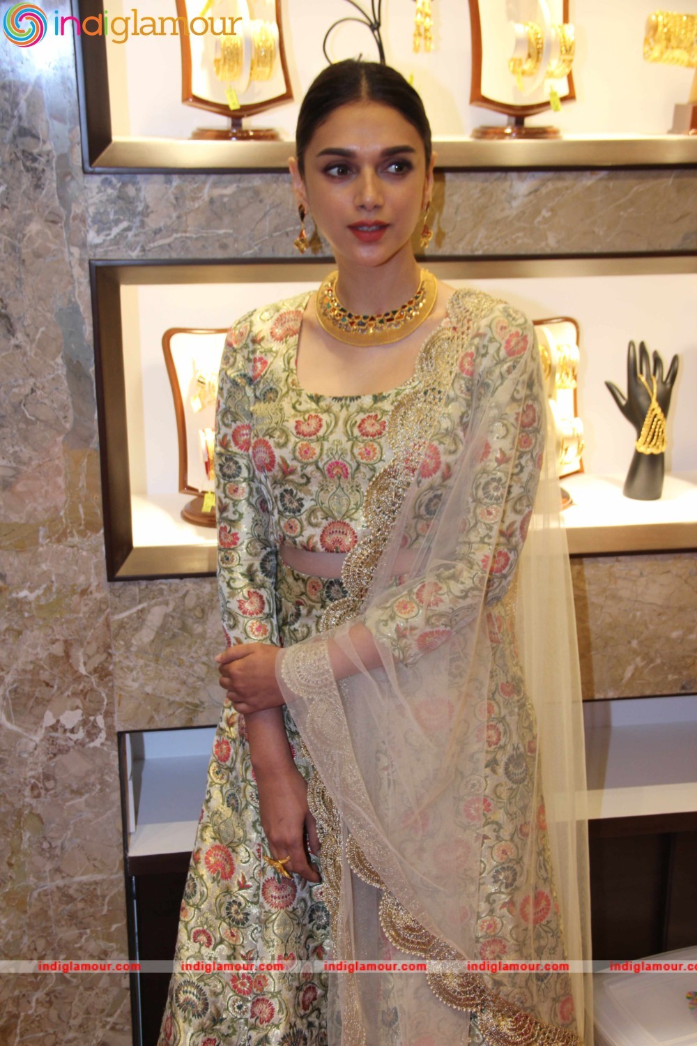 Aditi Rao Hydari Actress hd photo