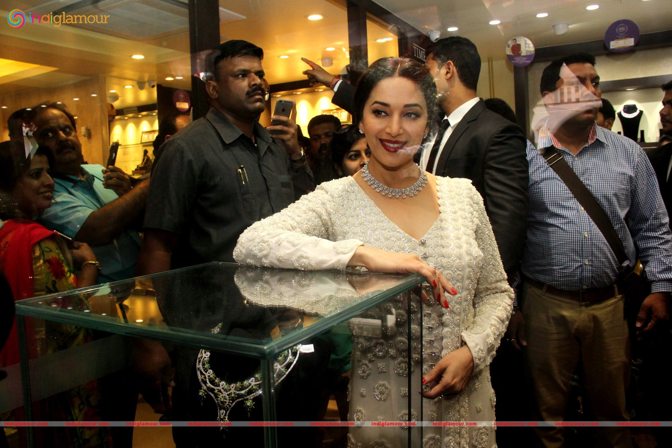 Madhuri Dixit Actress hd photo