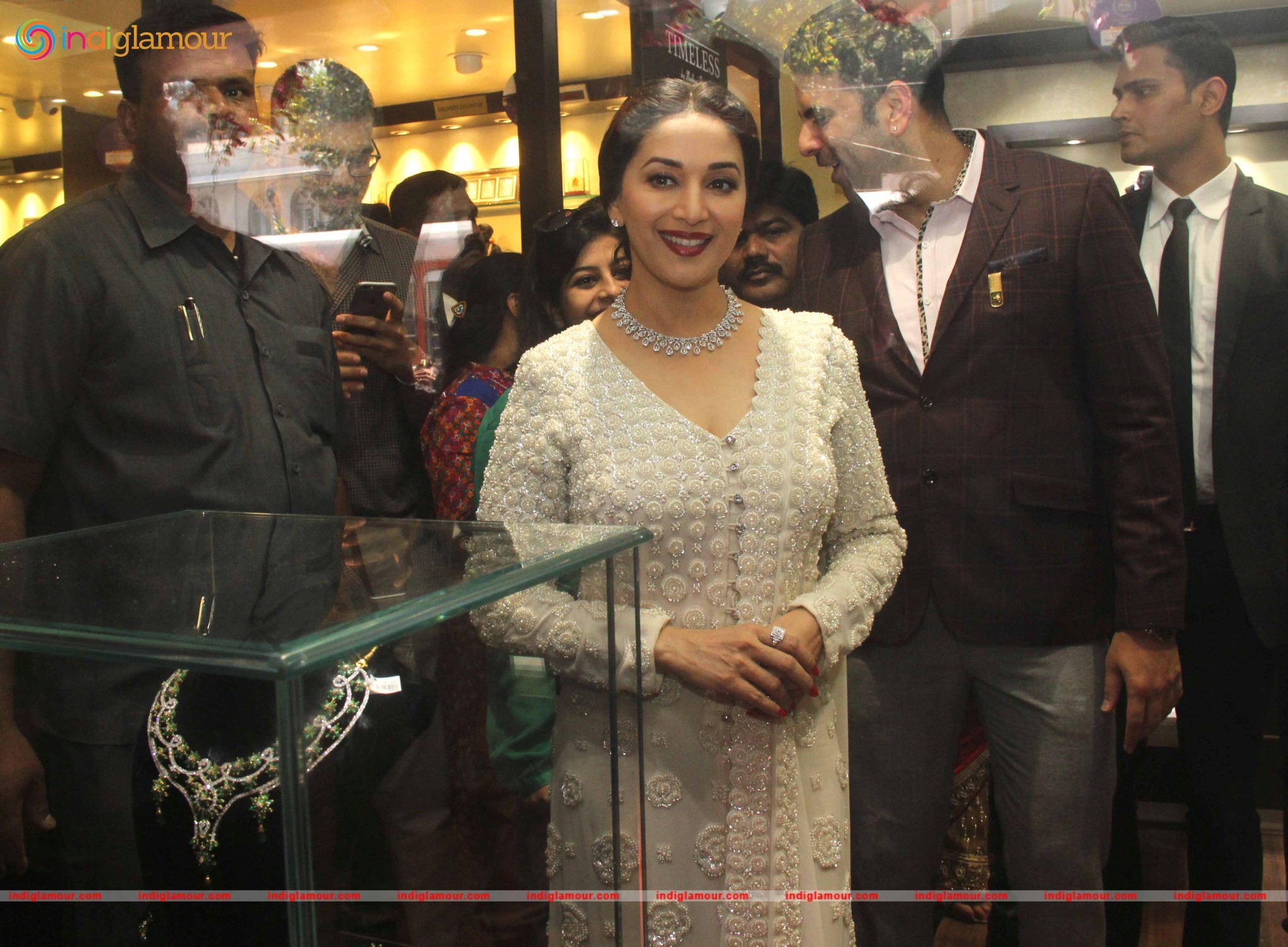 Madhuri Dixit Actress hd photo