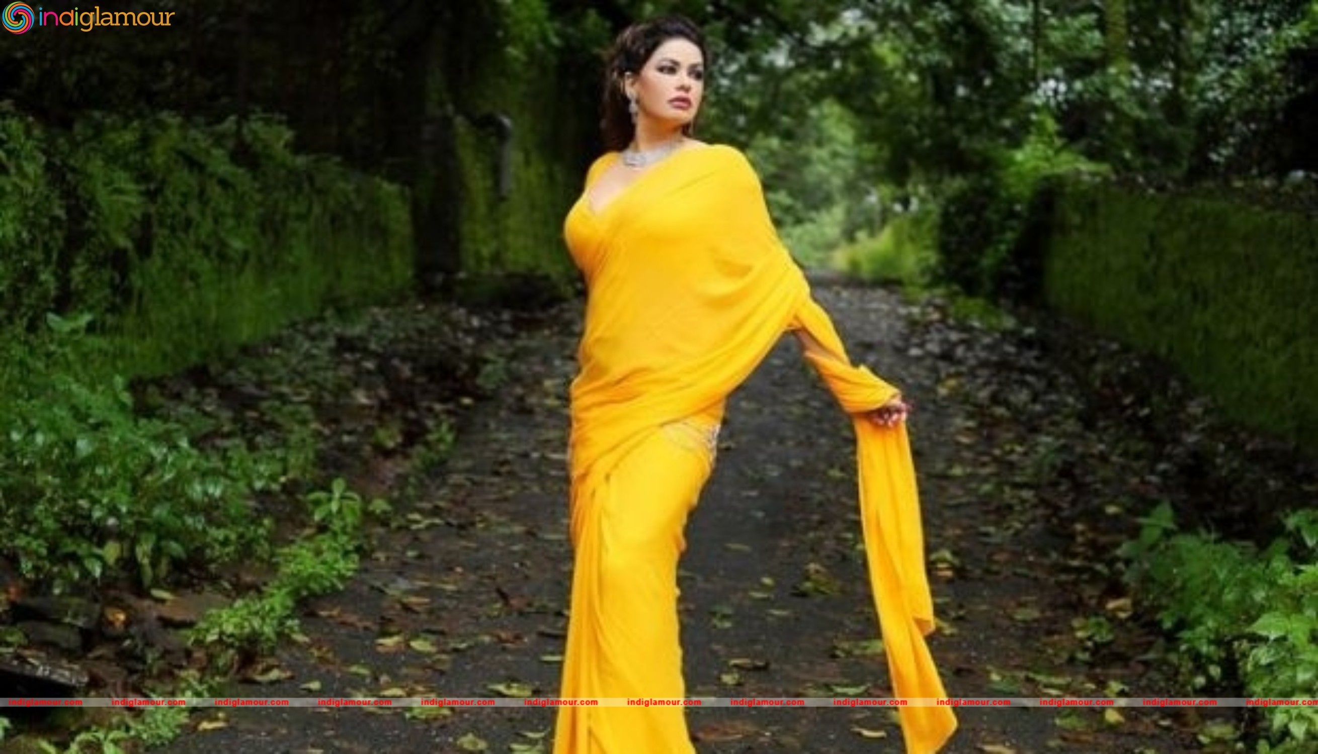 Poonam Jhawer Actress hd photo