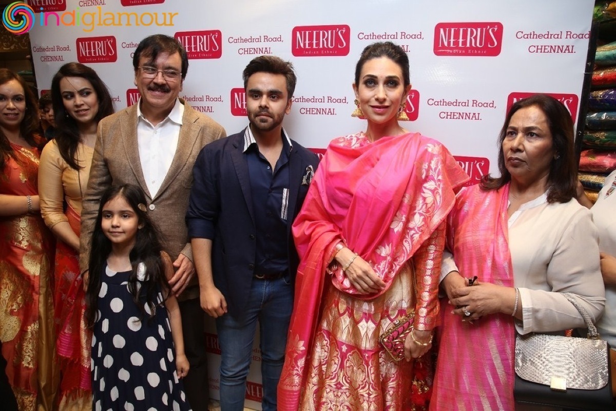 Karishma Kapoor Actress hd photo