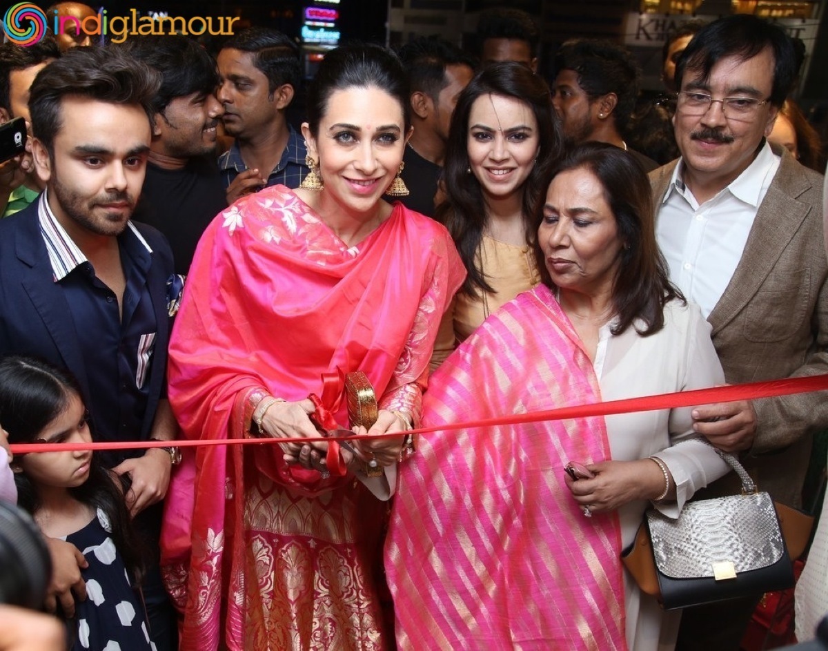Karishma Kapoor Actress hd photo