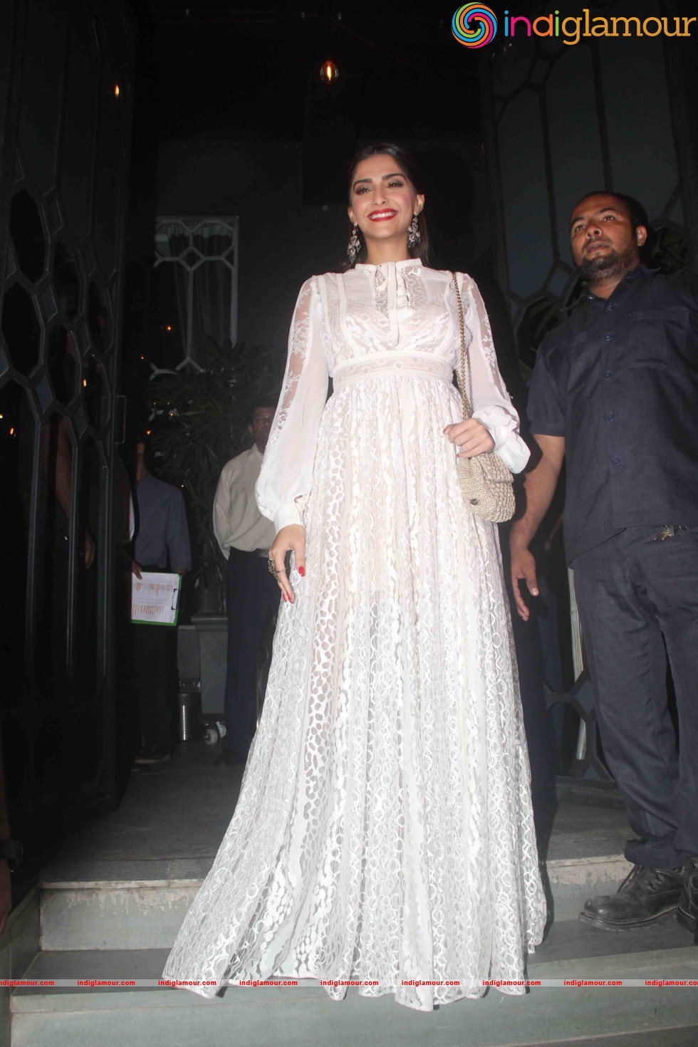 Sonam Kapoor Actress hd photo