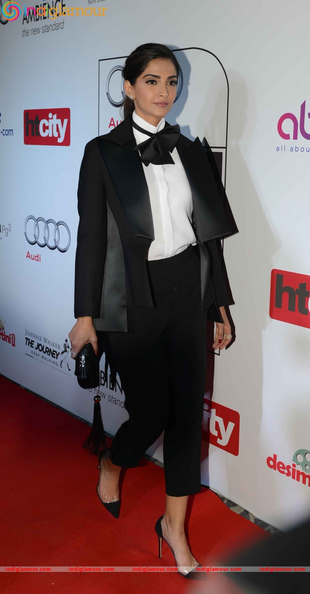 Sonam Kapoor Actress hd photo