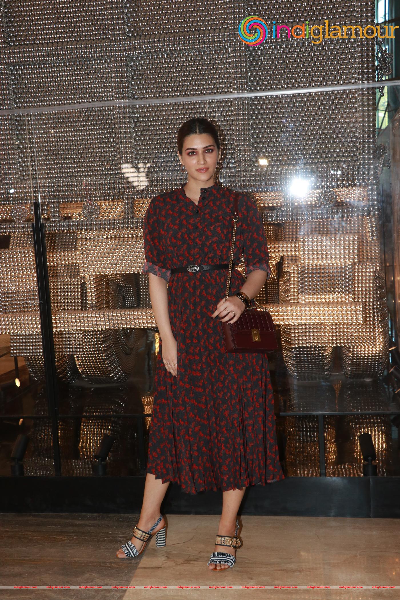 Kriti Sanon Actress hd photo