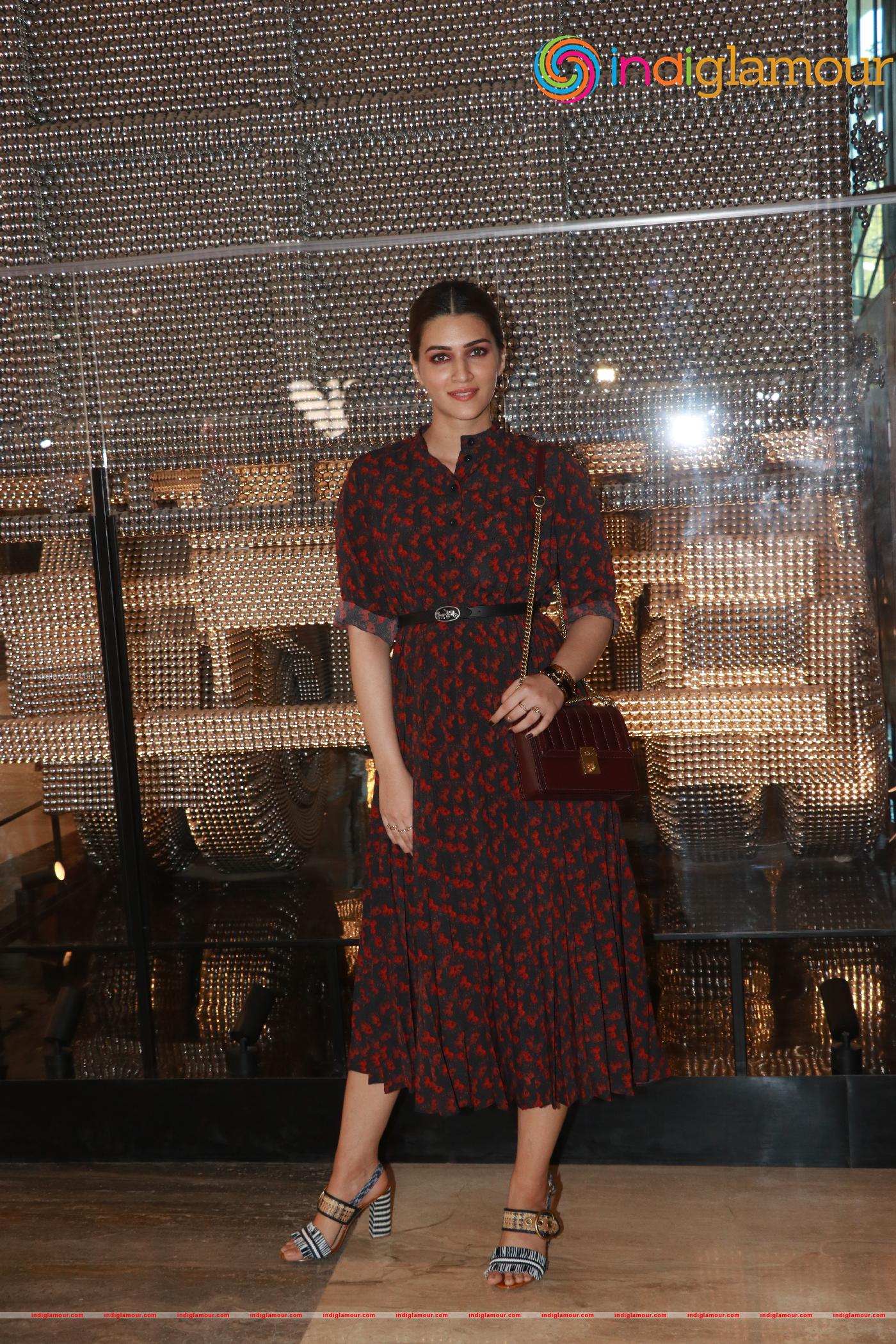 Kriti Sanon Actress hd photo