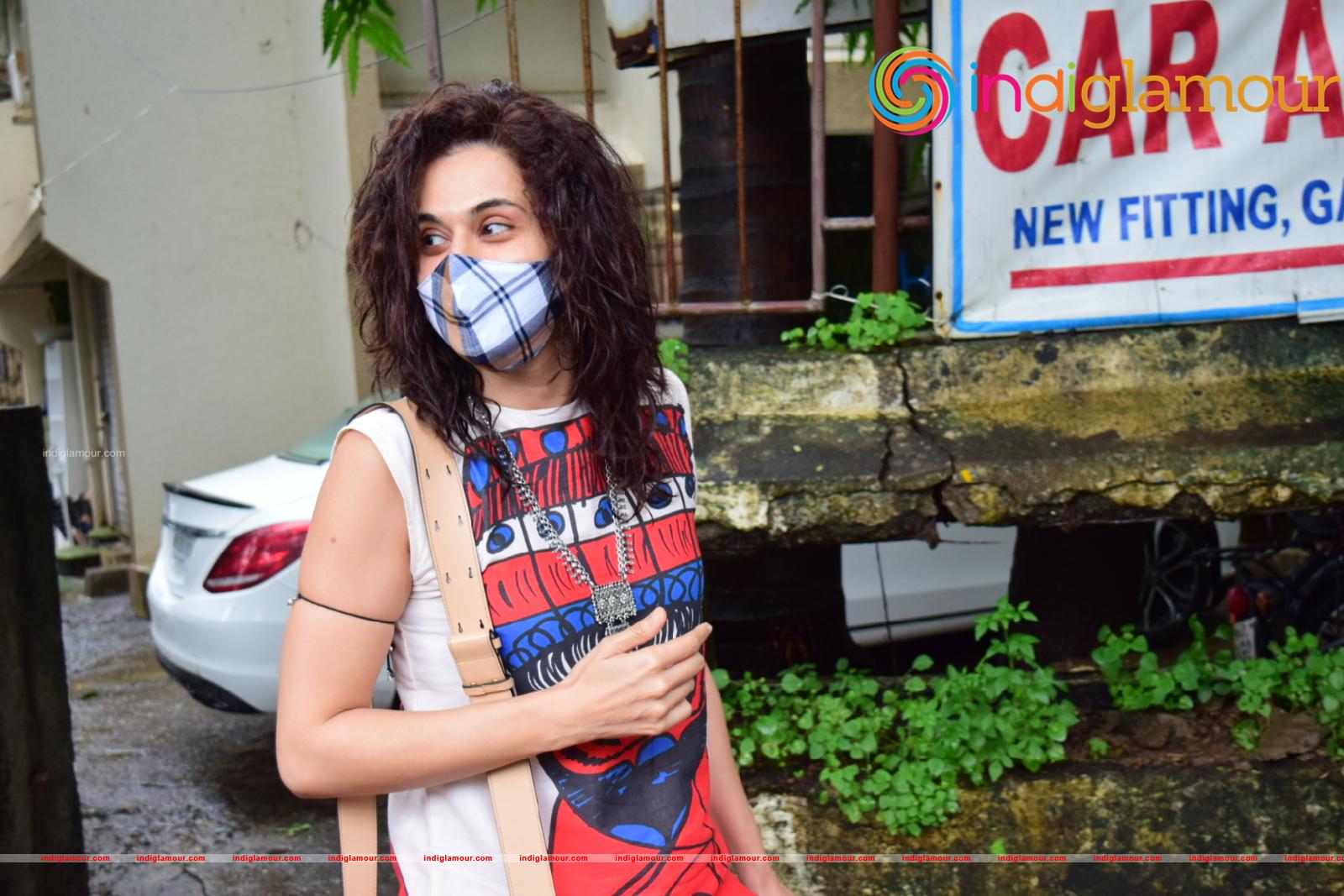 Taapsee Pannu Actress hd photo