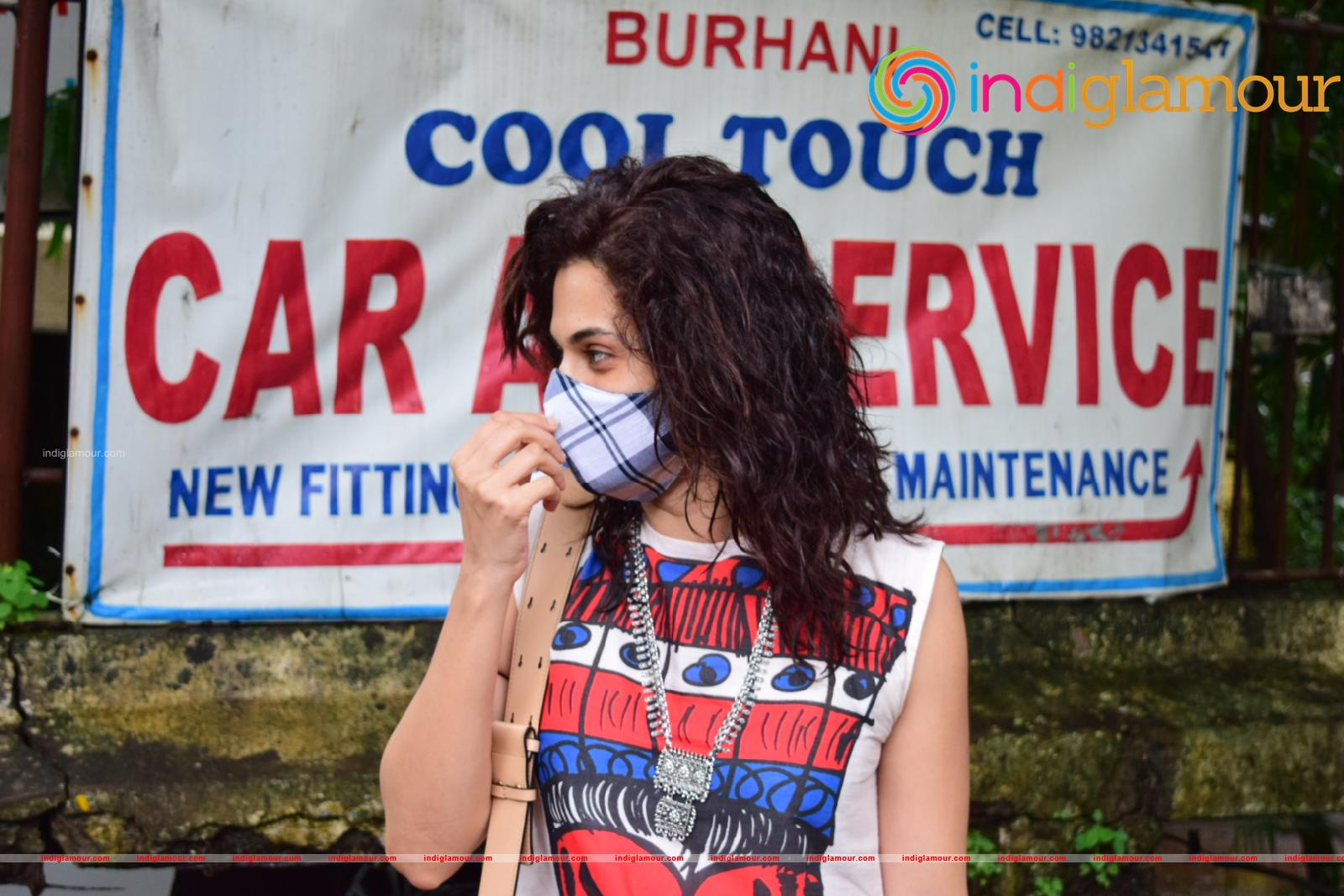 Taapsee Pannu Actress hd photo