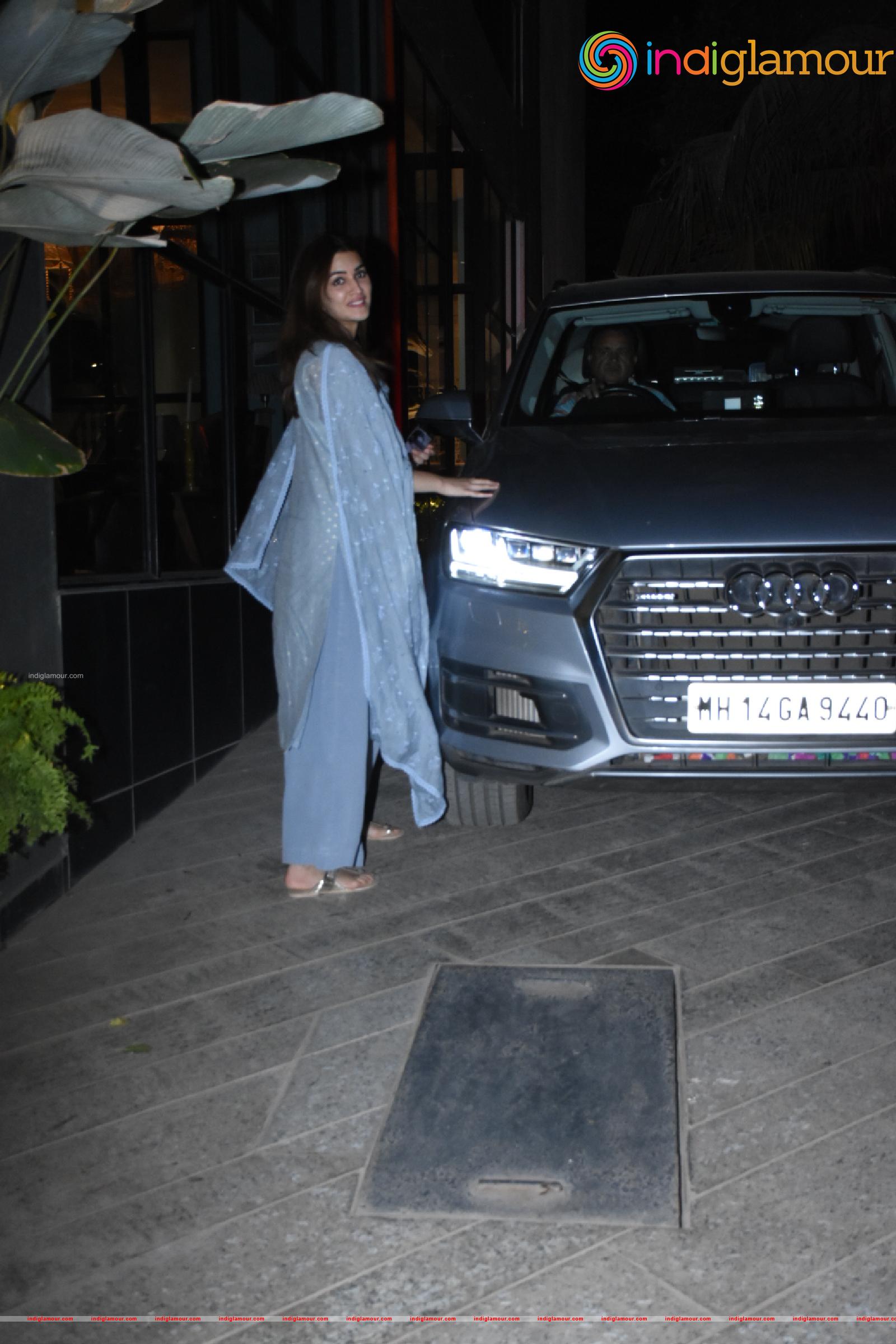Kriti Sanon Actress hd photo