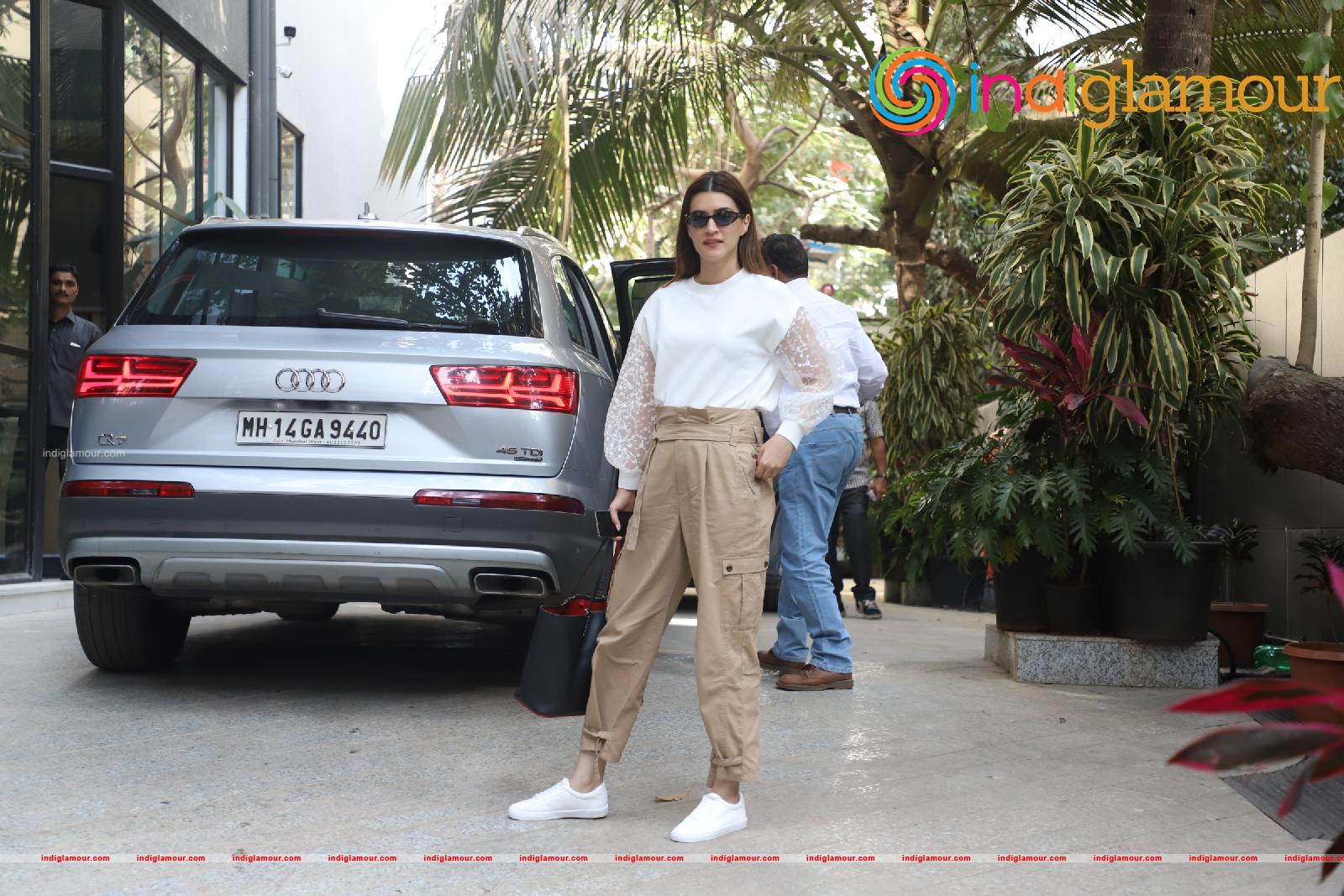 Kriti Sanon Actress hd photo