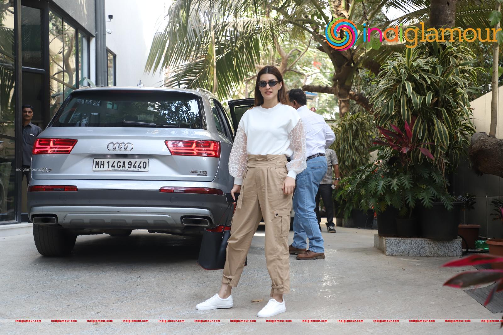 Kriti Sanon Actress hd photo