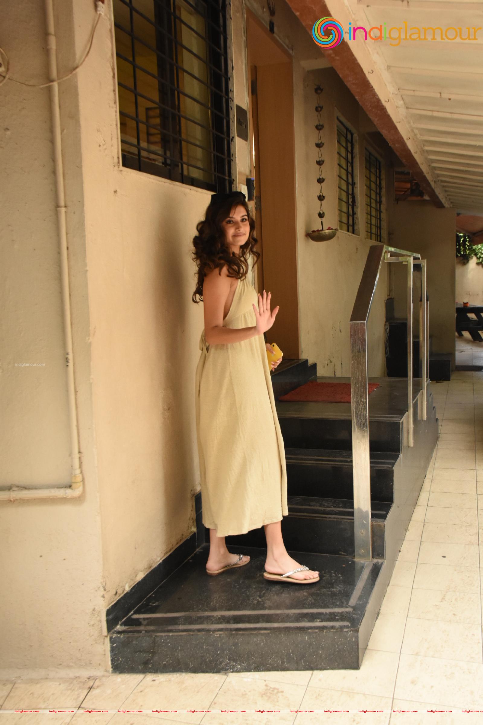 Tara Sutaria Actress hd photo