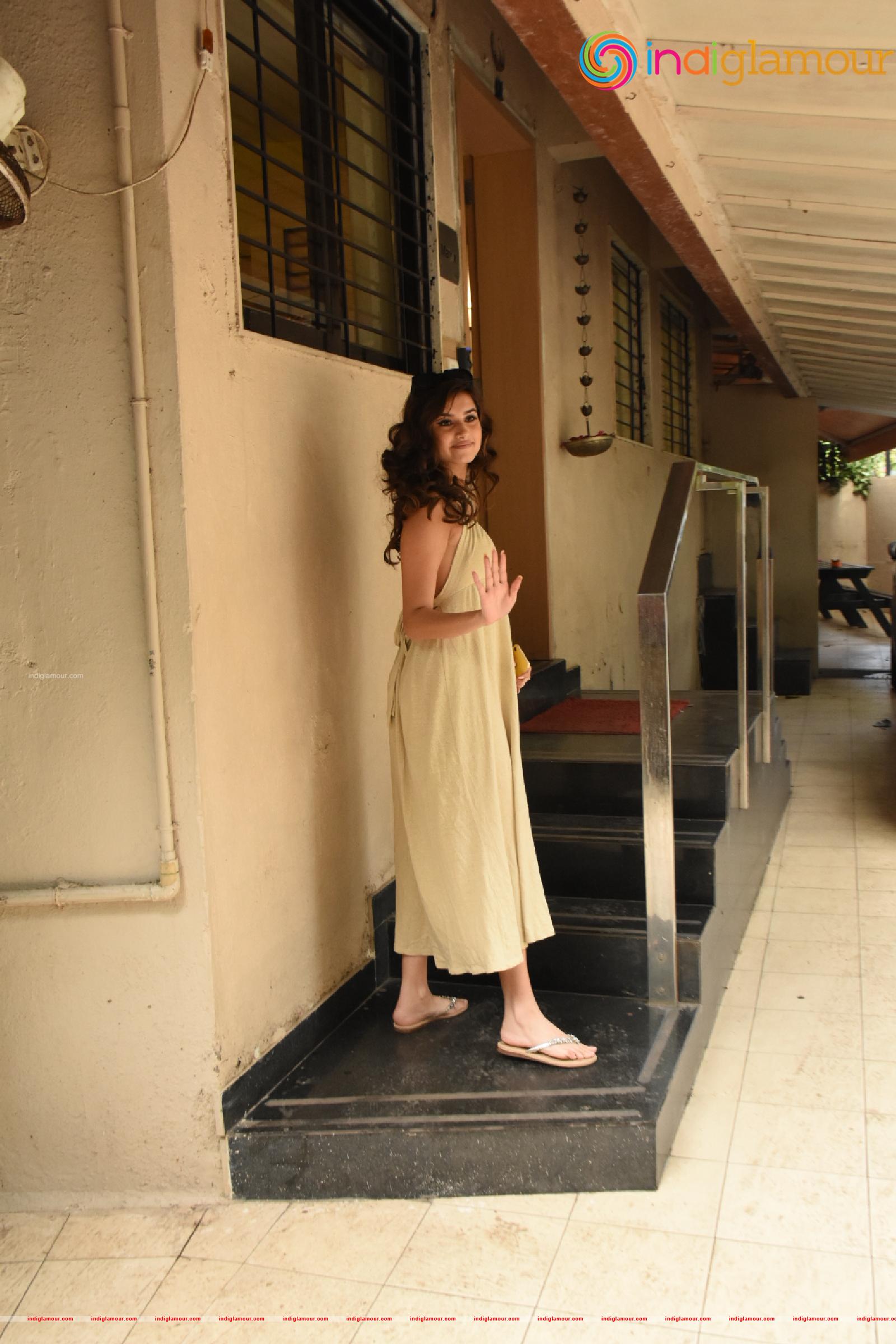 Tara Sutaria Actress hd photo