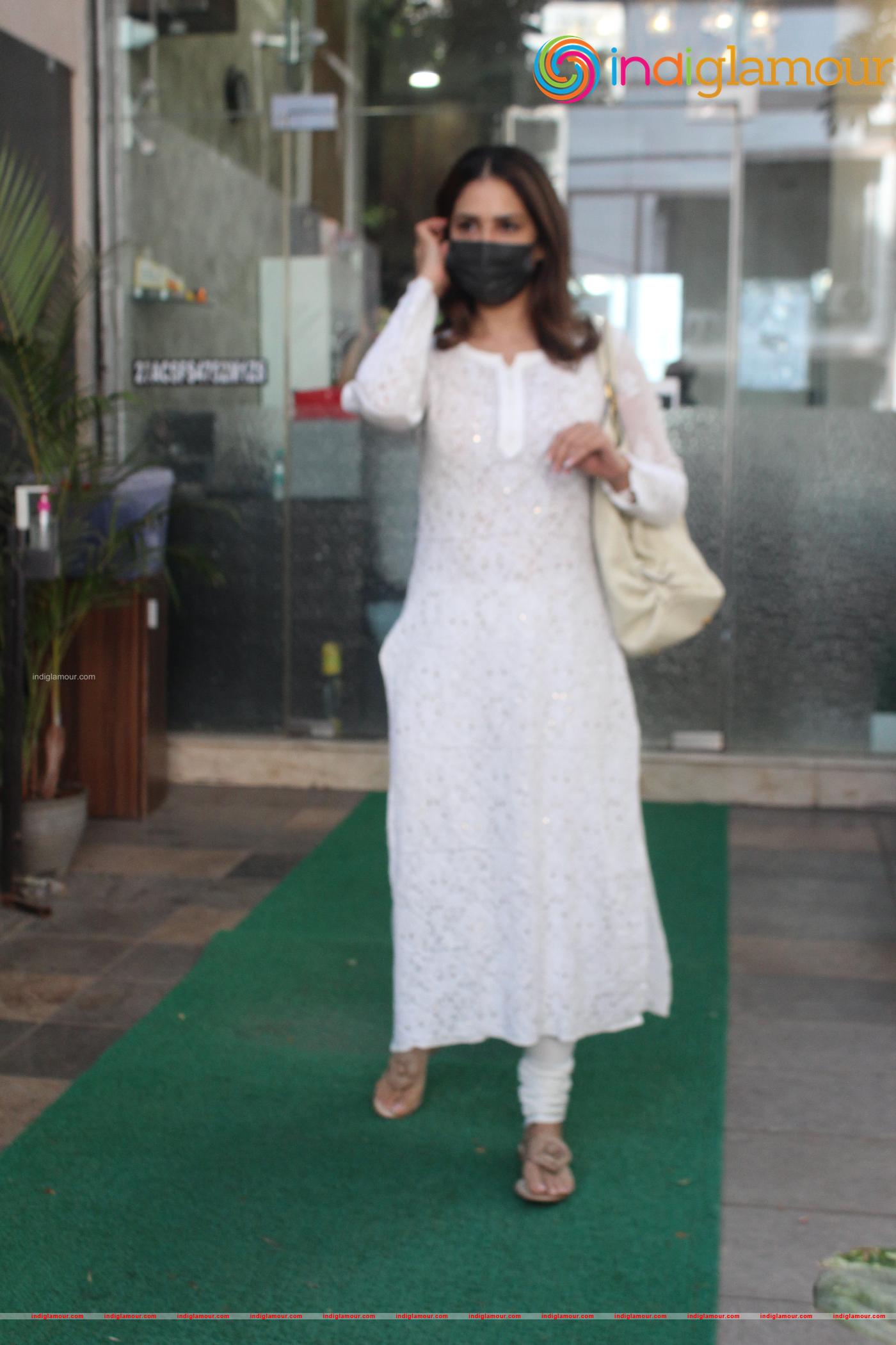 Kim Sharma Actress hd photo