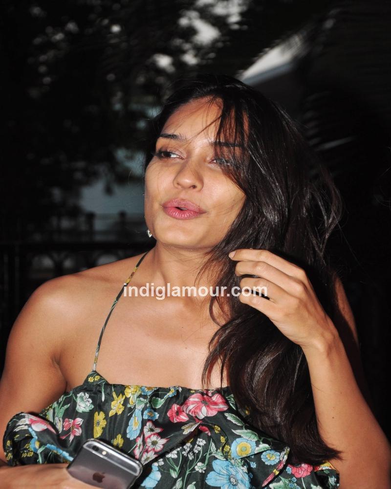 Lisa Haydon Actress hd photo