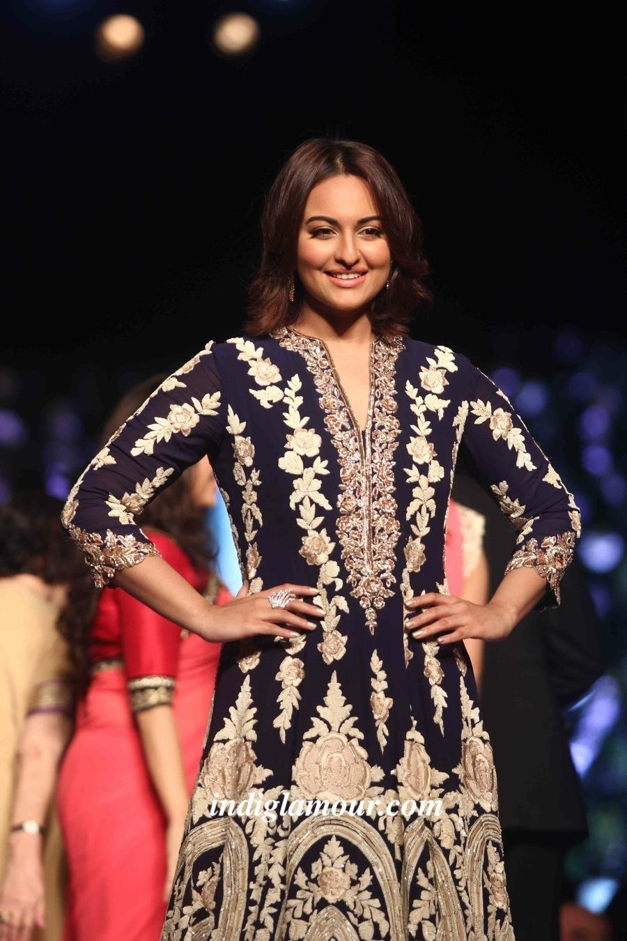 Sonakshi Sinha Actress hd photo