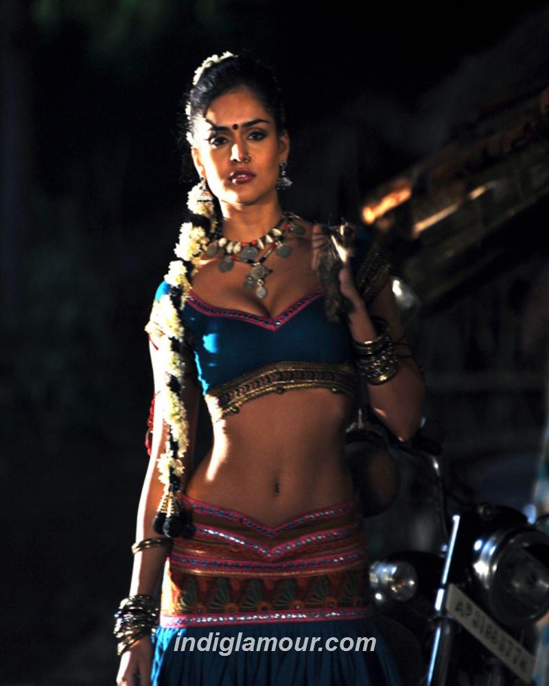 Nathalia Kaur Actress hd photo