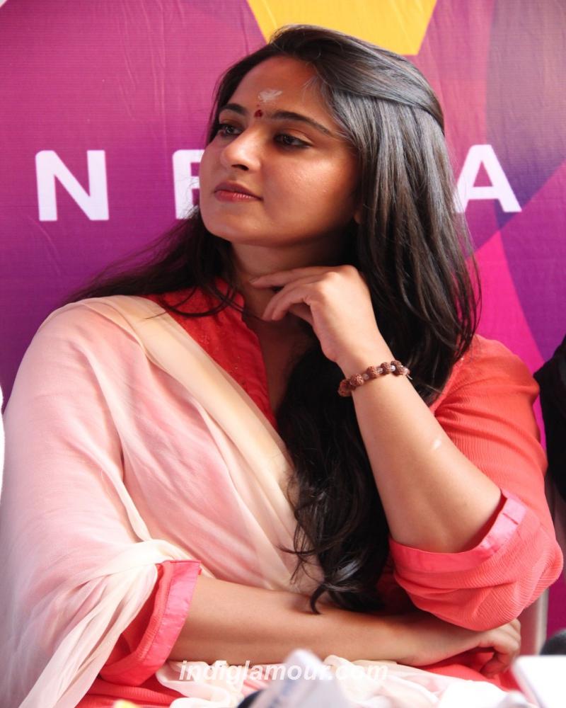 Anushka Shetty Actress hd photo