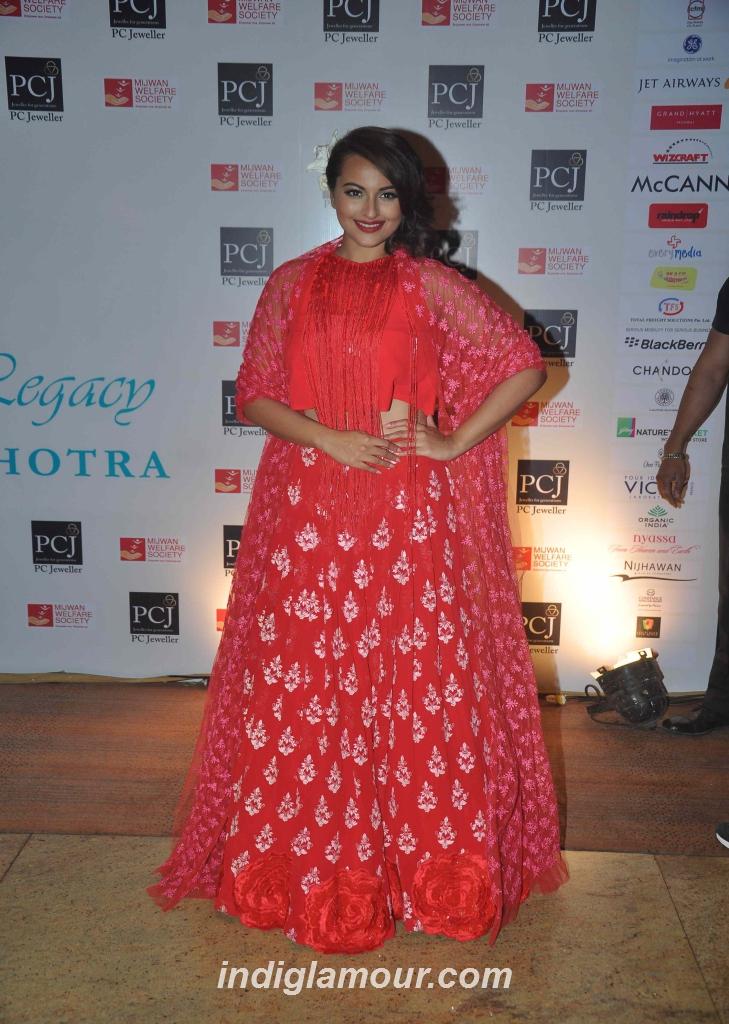 Sonakshi Sinha Actress hd photo