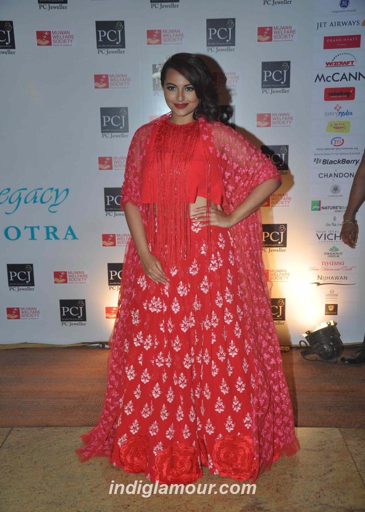 Sonakshi Sinha Actress hd photo