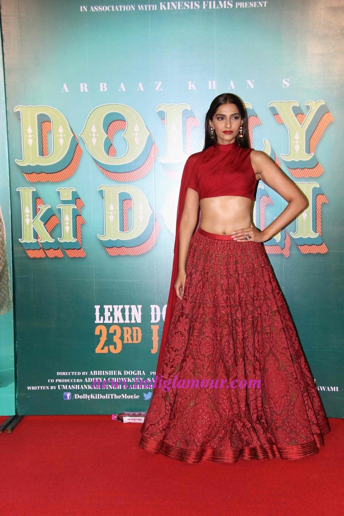 Sonam Kapoor Actress hd photo