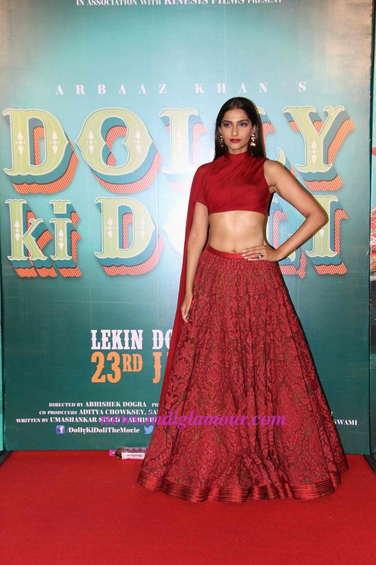 Sonam Kapoor Actress hd photo