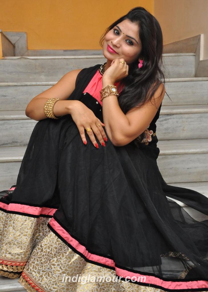 Mounika Actress hd photo