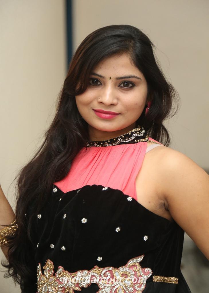 Mounika Actress hd photo