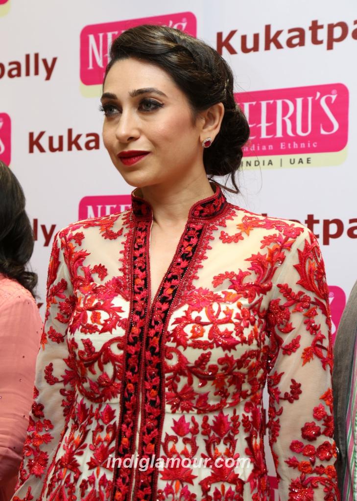 Karishma Kapoor Actress hd photo