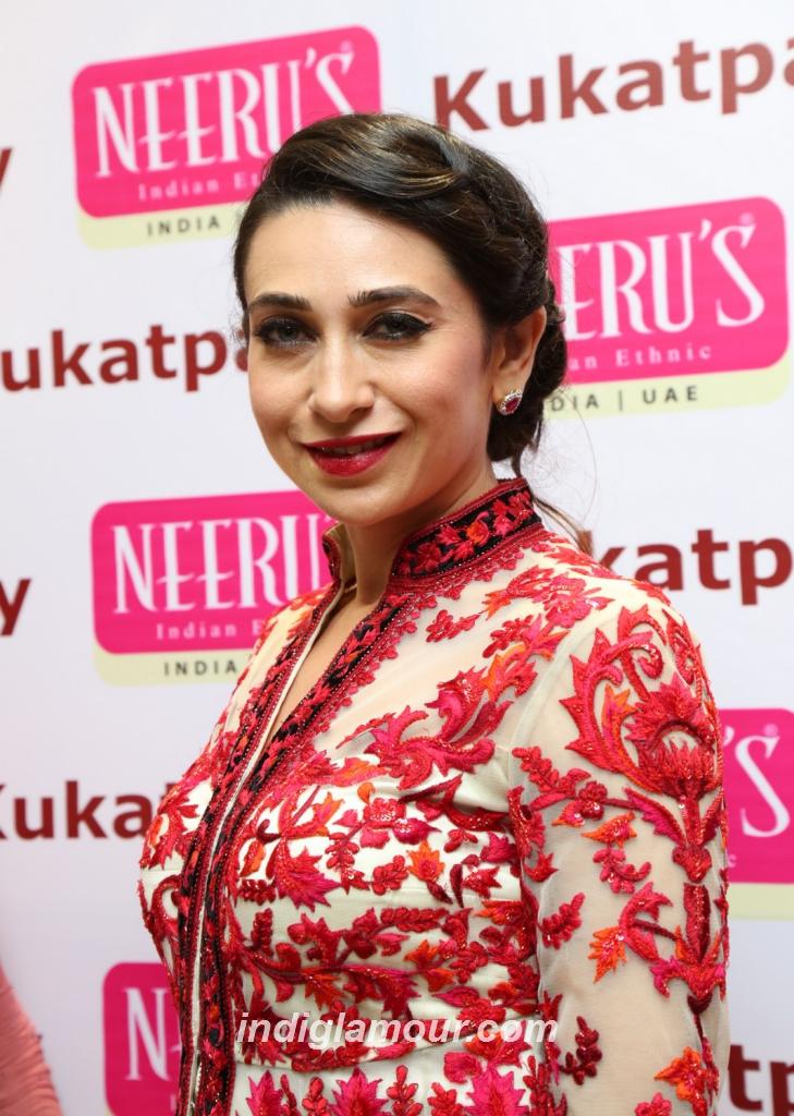 Karishma Kapoor Actress hd photo