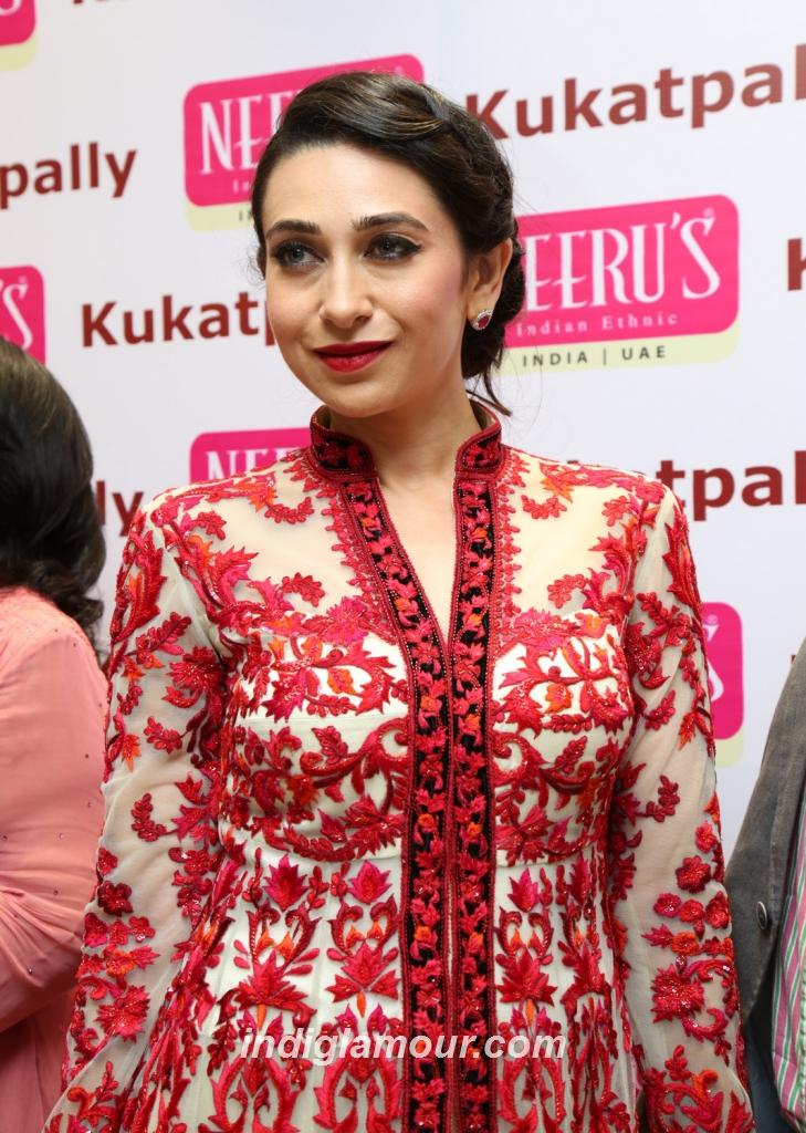 Karishma Kapoor Actress hd photo