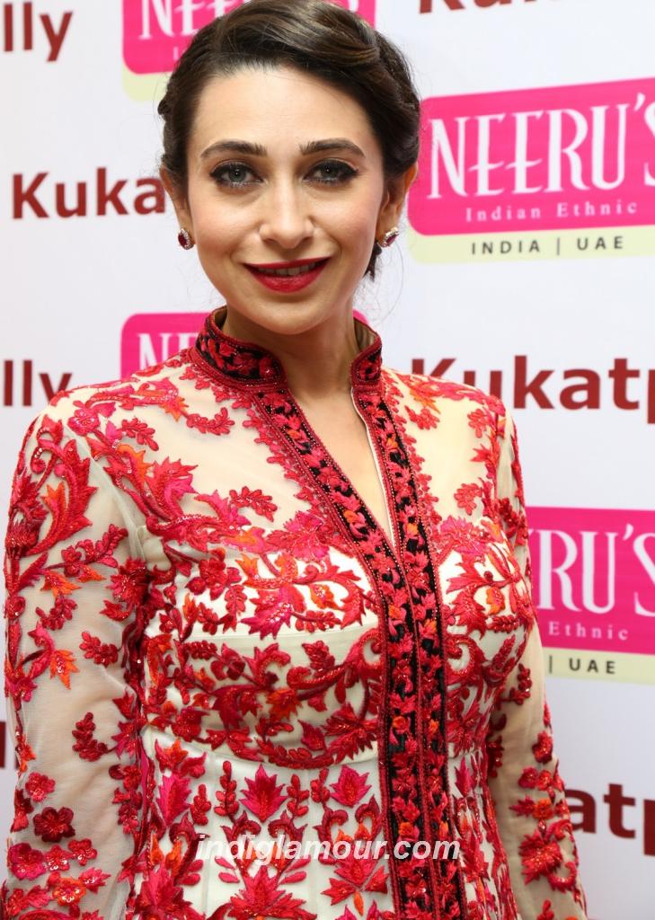 Karishma Kapoor Actress hd photo
