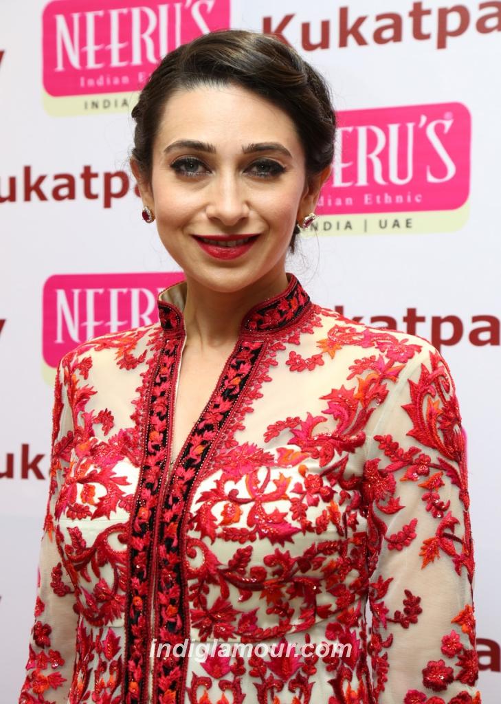 Karishma Kapoor Actress hd photo