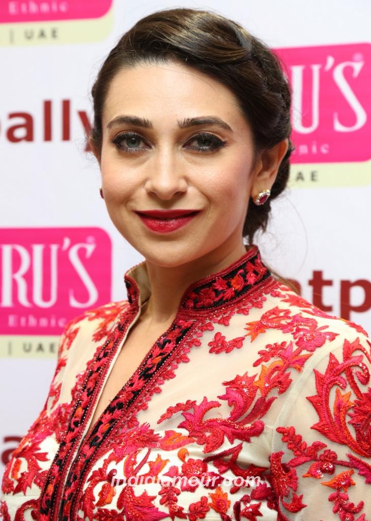 Karishma Kapoor Actress hd photo