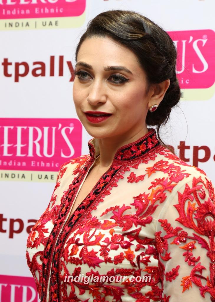 Karishma Kapoor Actress hd photo