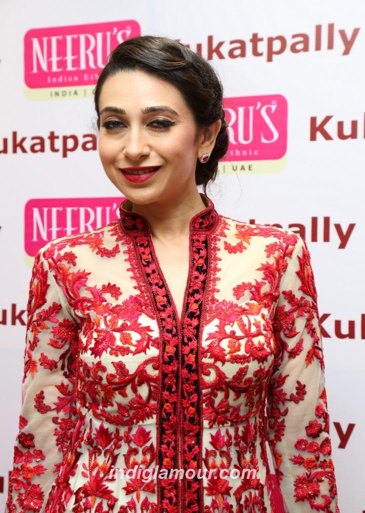 Karishma Kapoor Actress hd photo