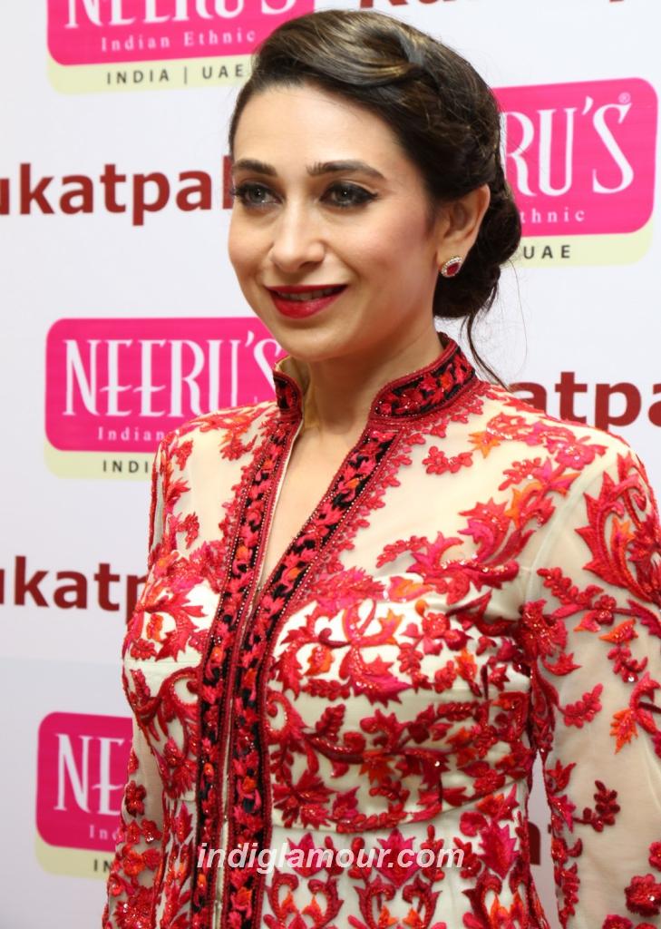 Karishma Kapoor Actress hd photo