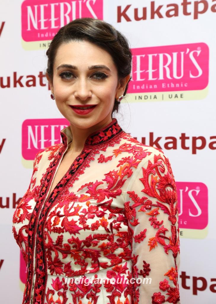 Karishma Kapoor Actress hd photo